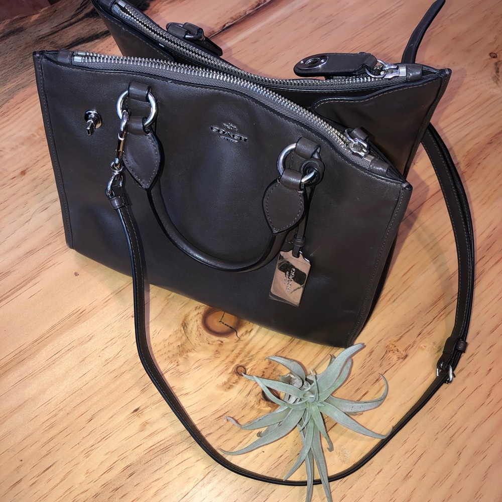 Brown leather Coach purse/bag